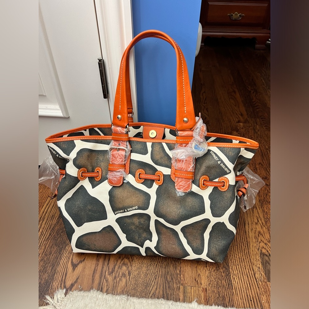 Dooney and Bourke Medium Chiara Bag